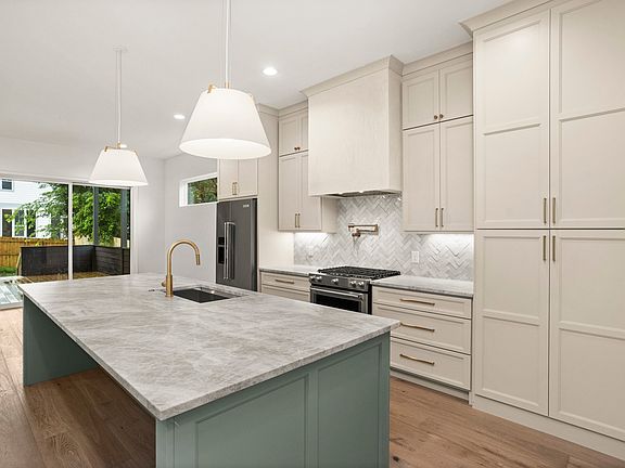3rd image of 2025A Rosemary Ln