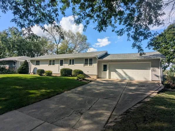 1608 Plainview Ln, Albert Lea, MN 56007