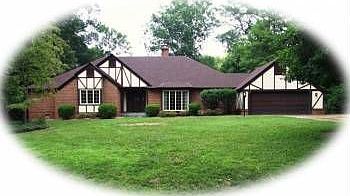 1st image of 102 Point Laurel Pl