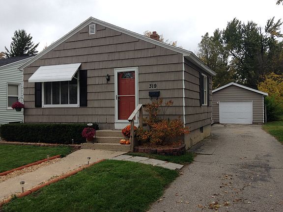 4th image of 319 E 14th St
