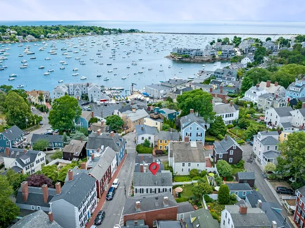 9 Hooper St, Marblehead, MA 01945