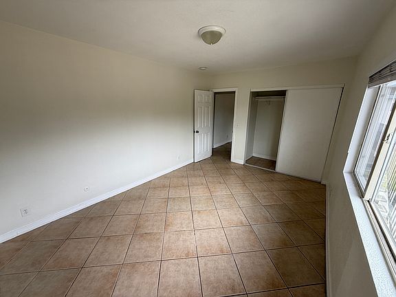 5th image of 4357 Lowell Ave #3