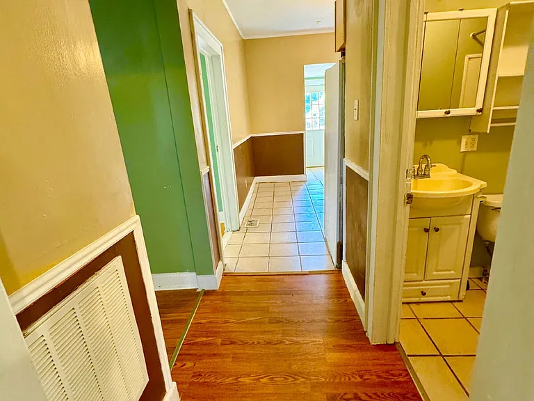 311 Lakeside Dr — Photo 6