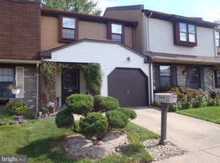 909 Clover Pl, Warminster, PA 18974