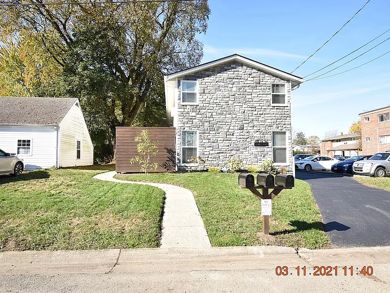 722 S Poplar St — Photo 16