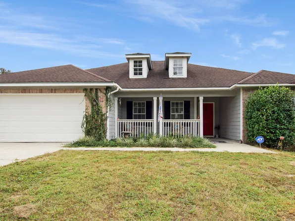 4019 Comanche Rd, Caryville, FL 32427