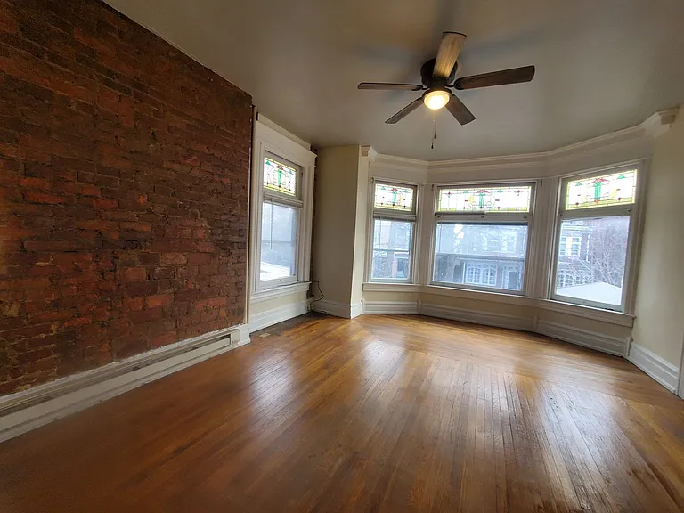 1639 W Turner St — Photo 2