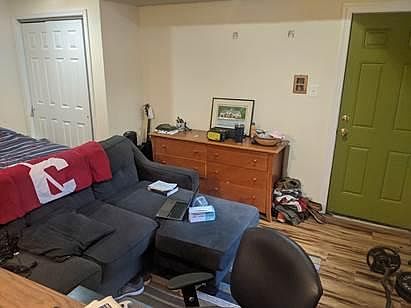 4th image of 2204 Saint James Pl Floor Basement