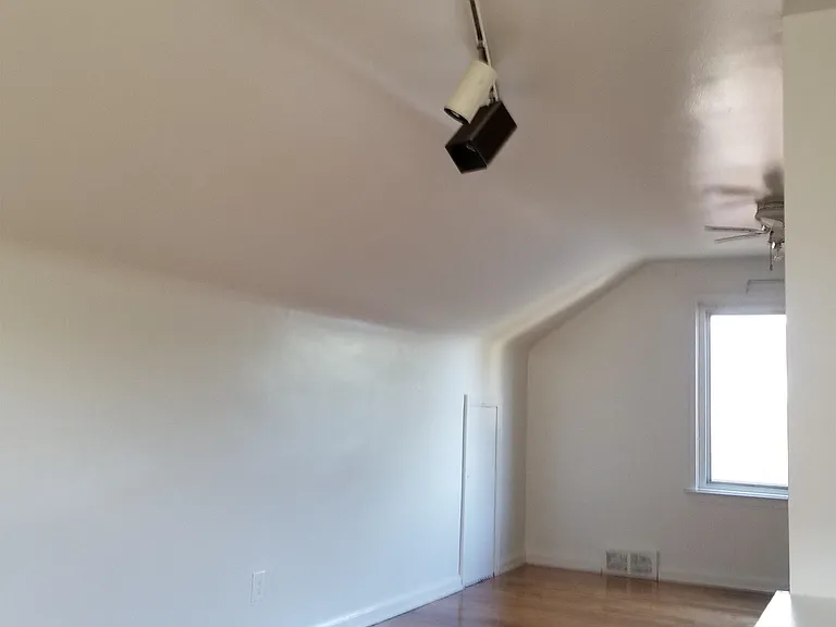 15332 Saint Marys St — Photo 17