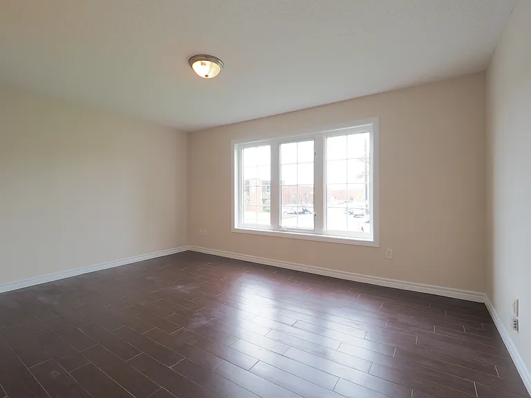 1678 Russell Rd — Photo 16