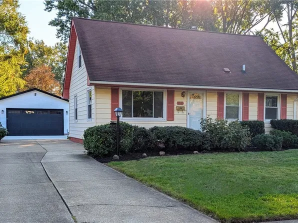 3041 9th St, Cuyahoga Falls, OH 44221