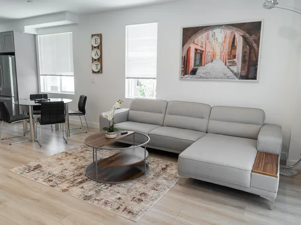 4829 Riverton Ave, North Hollywood, CA 91601