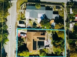 1010 S B St, Lake Worth, FL 33460