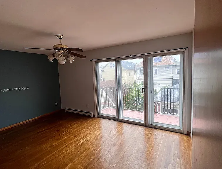73-75 Maple St #1 — Photo 3
