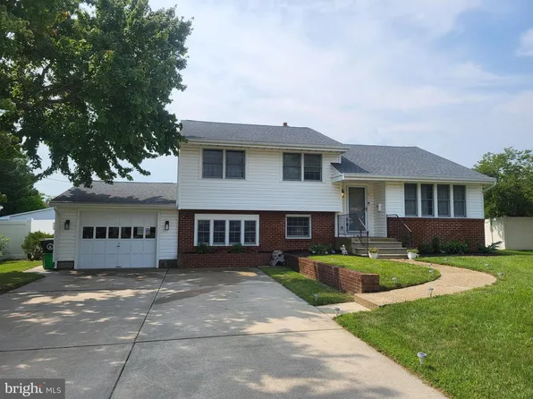 2 Cedar Cir, West Deptford, NJ 08096