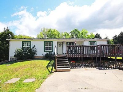 1076 Twelve Oaks Dr, Macks Creek, MO, 65786