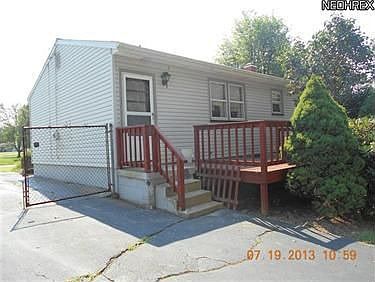 3rd image of 3614 Oakview Dr