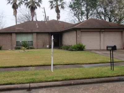 1213 Canyon Springs Dr, La Porte, TX, 77571