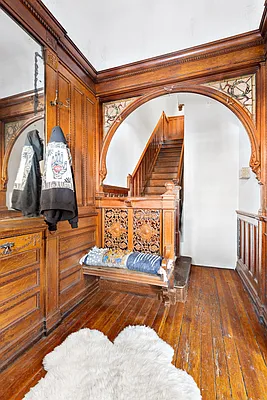 Sold by Compass | media 16