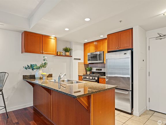 2nd image of 1420 Terry Ave Unit 201