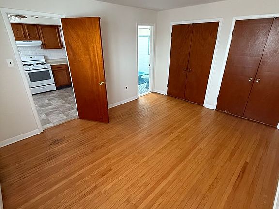 4th image of 616 Unruh Ave #2-D