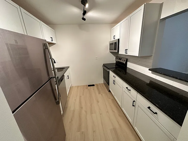 97 South Ave #8 — Photo 5