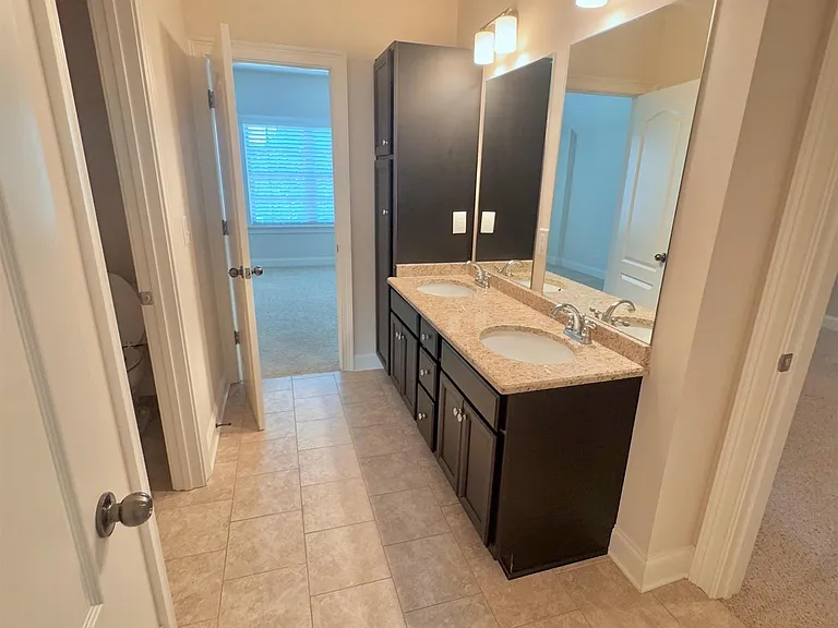 4872 Heritage Hills Way — Photo 12