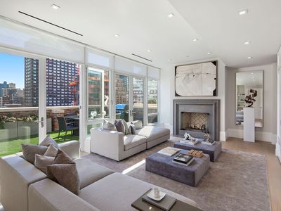 141 E 88th St, New York, NY, 10128