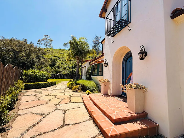 333 Conejo Rd — Photo 41