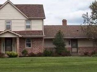 516 Perry Way, Zelienople, PA 16063