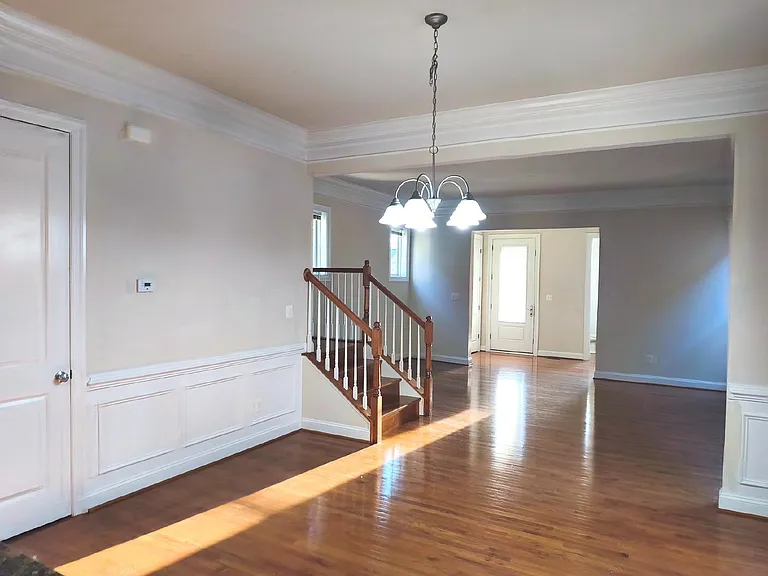 20792 Exchange St — Photo 2