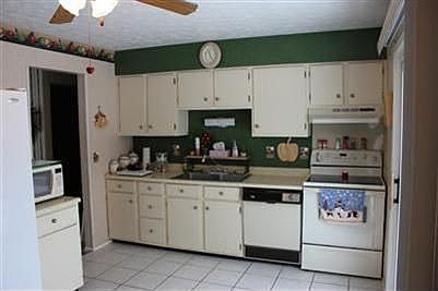 3rd image of 438 Glenview Ct