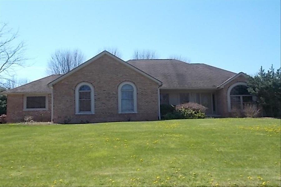 1st image of 1340 Meadowood Cir