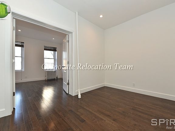 4th image of 226 W 4th St APT 14