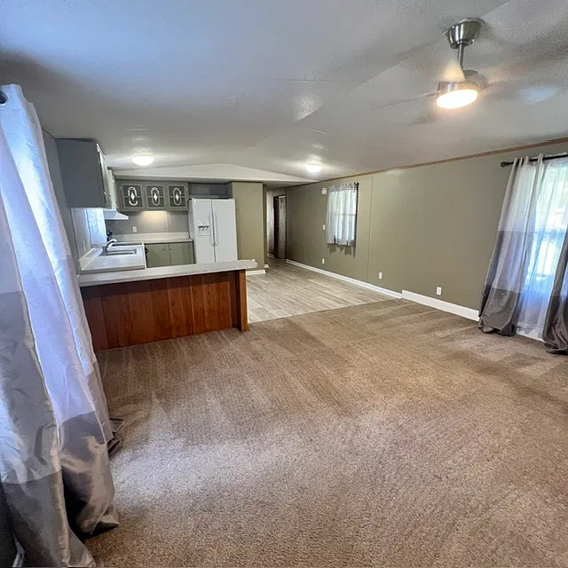 3 bed, 1216 sqft, $1,400 — Photo 4