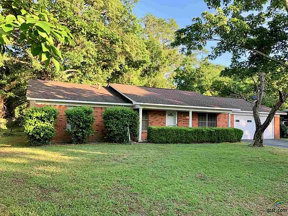 3rd image of 2817 Greenwood Ln