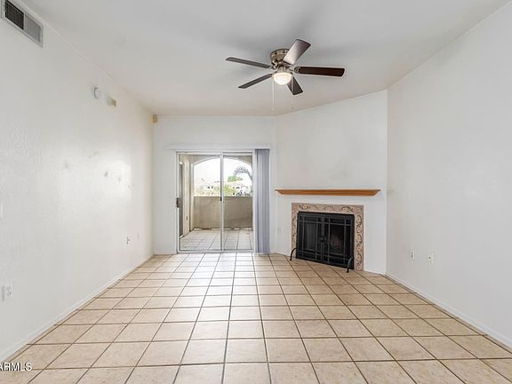 4th image of 10401 N 52nd St Unit 114