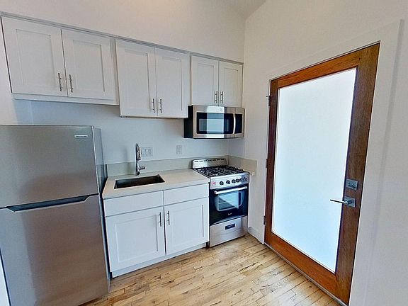5th image of 1325 N Bush St #3106A9358