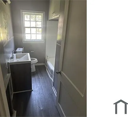 2806 Morningside Dr — Photo 2
