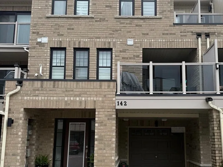 142 King William Way — Photo 1