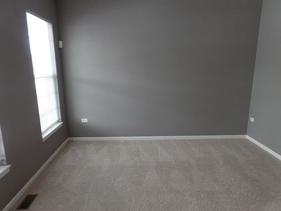 3rd image of 902 Nightshade Ln