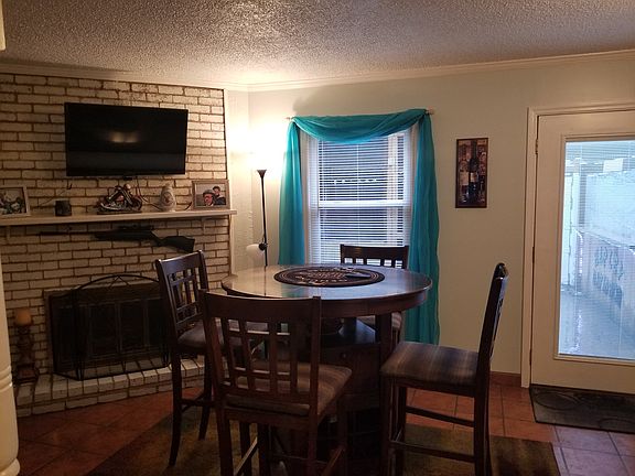 Dining Room or Den