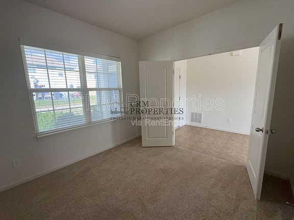 3rd image of 5860 Crowley Pkwy