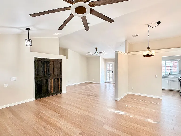 22678 Cervera Rd — Photo 5