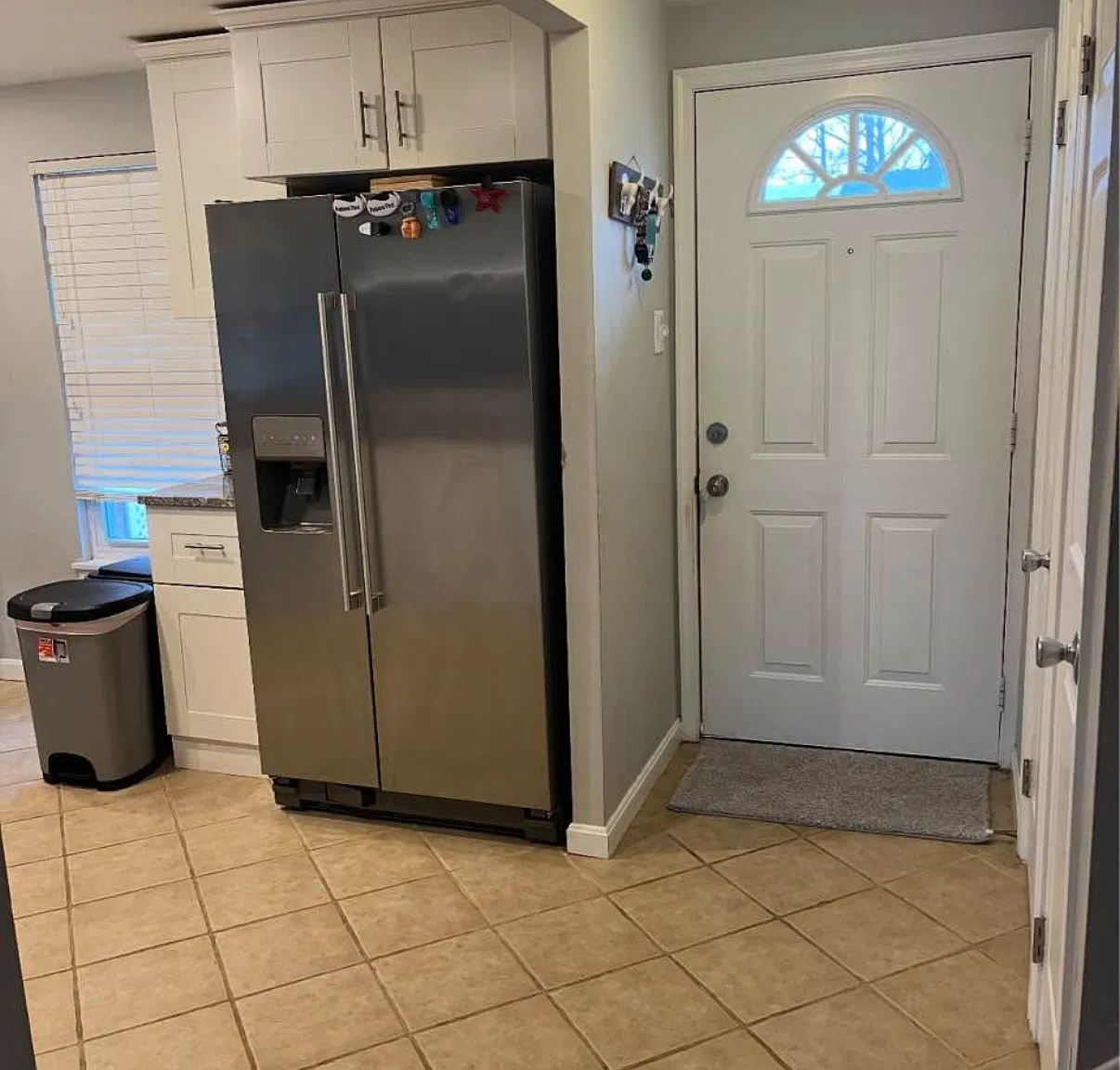 4 bed, 2.5 bath, 1963 sqft, $750 — Photo 2