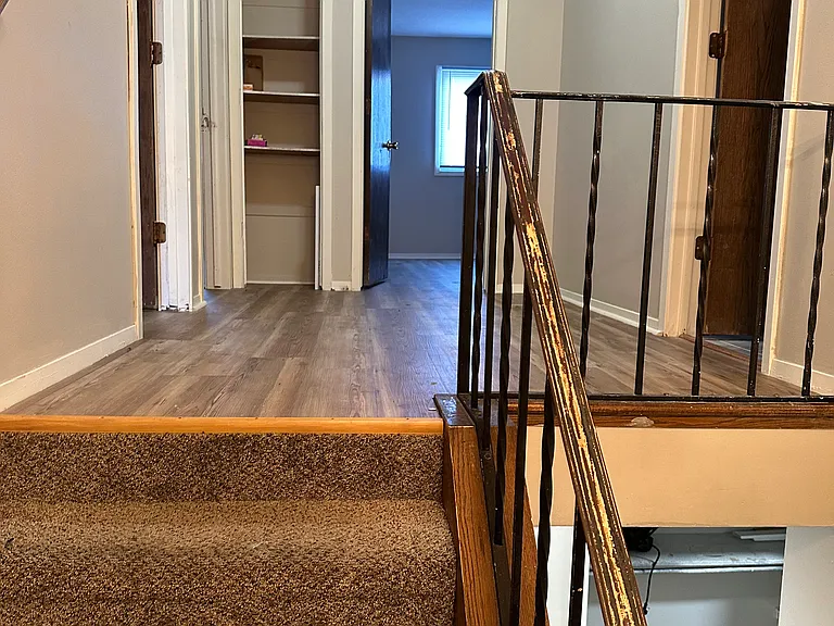 5692 Brookdale Dr N — Photo 12