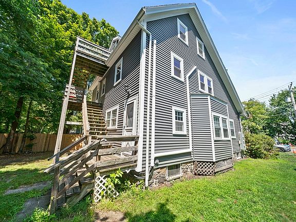 4th image of 3 Revere Ct