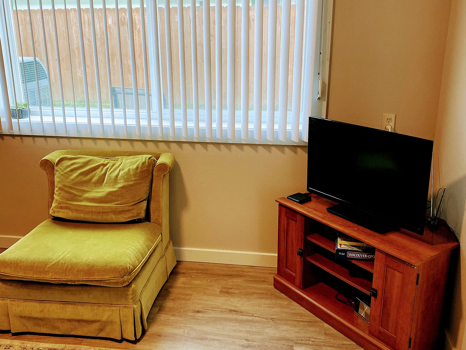2 bed, 1900 sqft, $1,900 — Photo 3