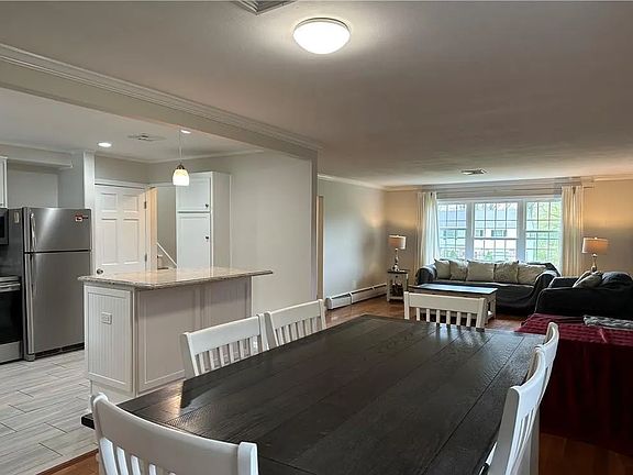 3rd image of 2 Greenview Rd