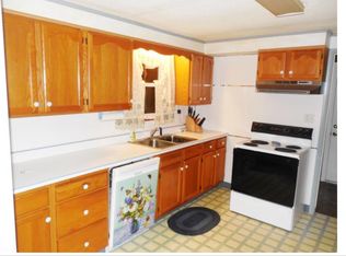 505 Hillview Dr, Mount Wolf, PA 17347